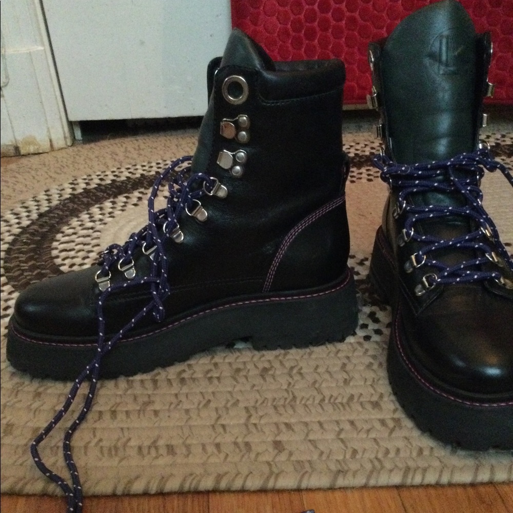 Larroude Jordan boot